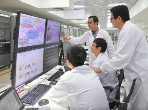 博士后被批量引進(jìn)上海,年薪12萬打底引爭議 還不如月薪4000